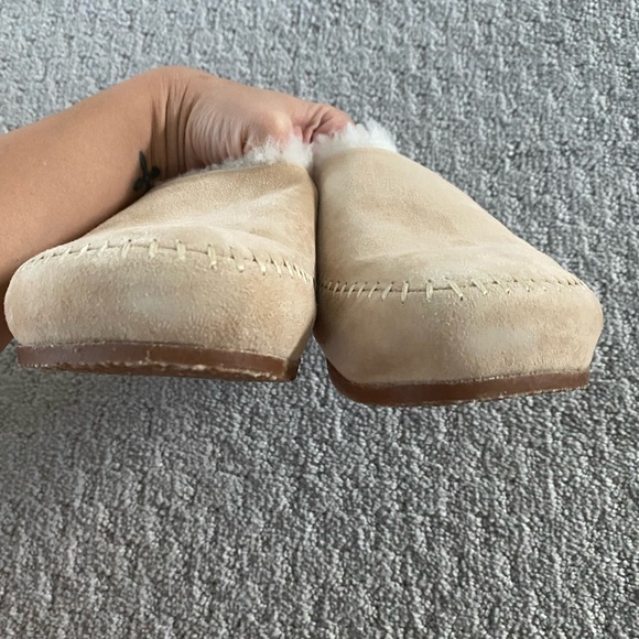 Jenni Kayne Shearling-Lined Moc Clogs - Picture 15 of 16